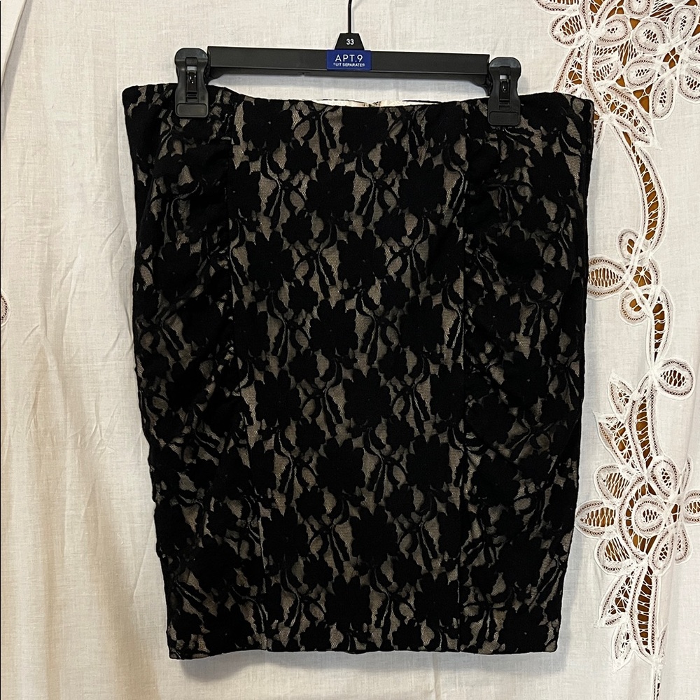 Stooshy Black Lace Pencil Skirt L NWT